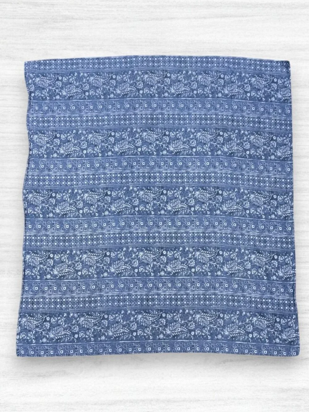 Blue White Batik Paisley Floral Tablecloth Cottage Farmhouse FrenchCountry 60x54